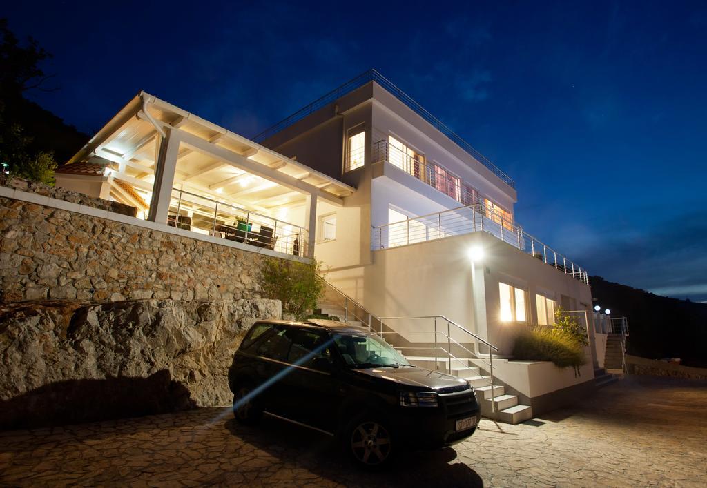 Luxury Apartment Prestige Villa Bellevue Vis Exterior photo